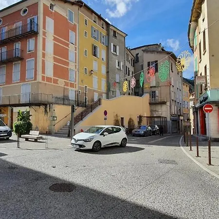 Charmant Appartement Centre-Ville 70M2 Digne-les-Bains Exterior photo